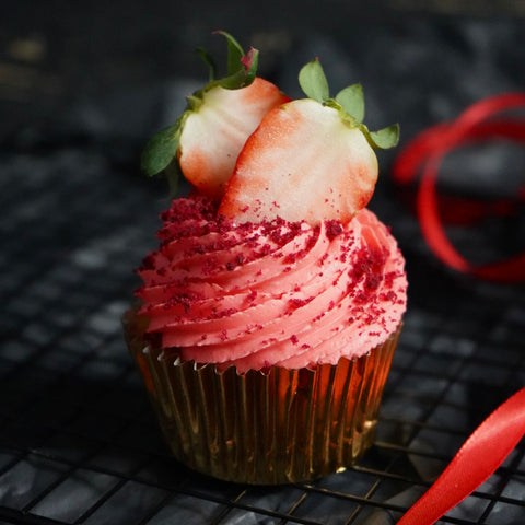 Vanille Cupcake mit Erdbeeren