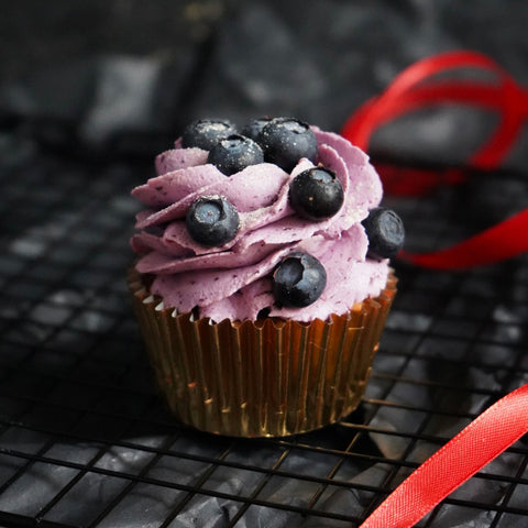 Vanille Cupcake mit Heidelbeeren